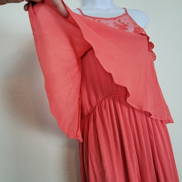 Kori Halter Style Embroidered Mesh Tiered Top Coral Pink Sleeveless Size Small - Picture 5 of 11